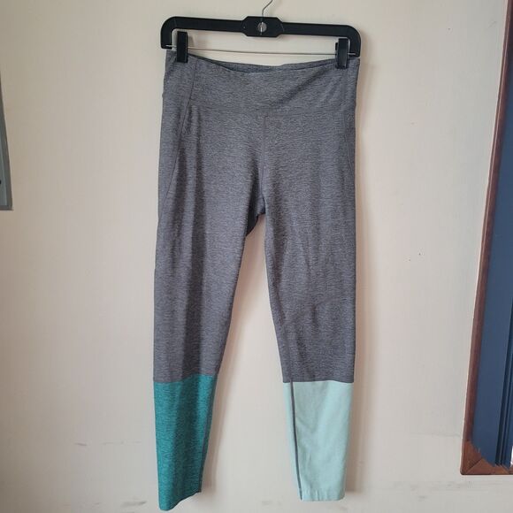 Outdoor Voices Colorblock 7/8 Dipped Warmup Legging Green gray size L - Picture 2 of 5